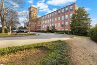 Building Photo - 400 Mills Ave