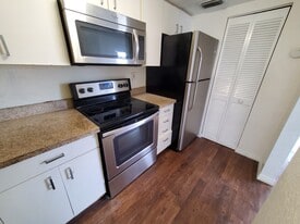 Building Photo - 300 NW 84th Terrace