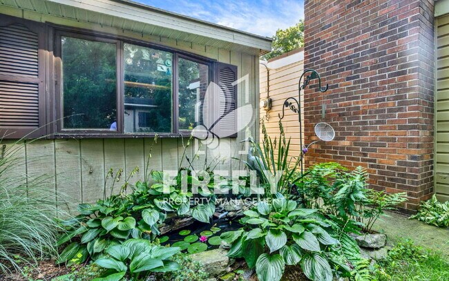 Building Photo - Charming Ranch Home in Hempfield School Di...