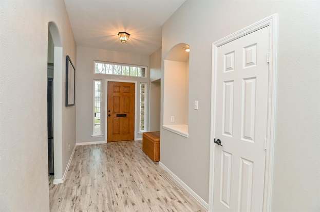 Building Photo - 2526 Lake Dale Ln