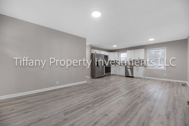 Building Photo - 2331 Woodleaf Dr