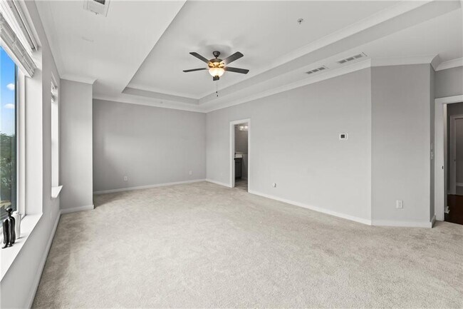 Building Photo - 240 Walker Ave