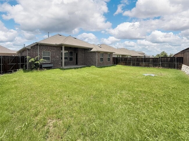 Building Photo - 6111 Gloucester Dr