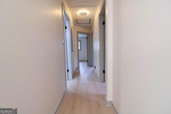 Building Photo - 4396 Greenleaf Cir SW