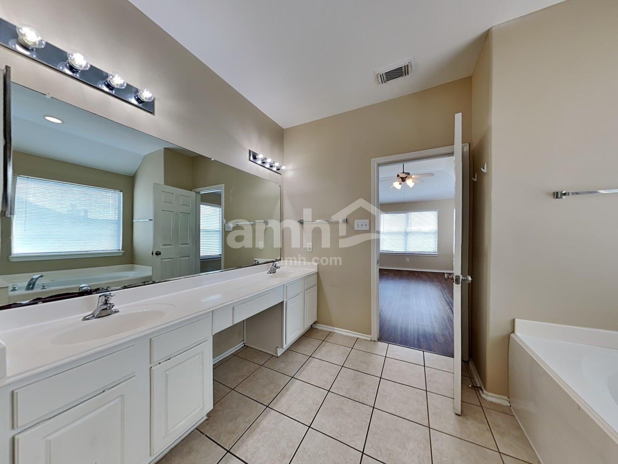 Building Photo - 24203 Silversmith Ln