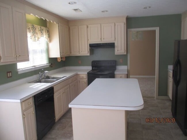 Building Photo - 128 Hedegrow Lane, Yorktown, Va 23692