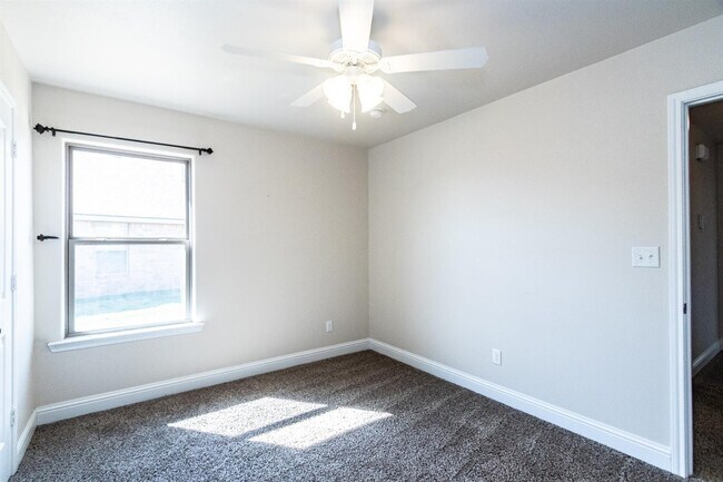 Building Photo - 9706 Ridgely Ave