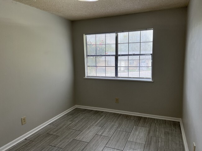 Building Photo - 4260 US-90