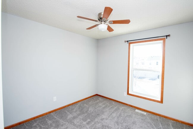 Building Photo - 15119 Fanning Dr N