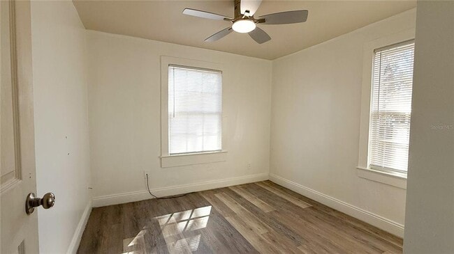 Building Photo - 1909 S Lincoln Ave