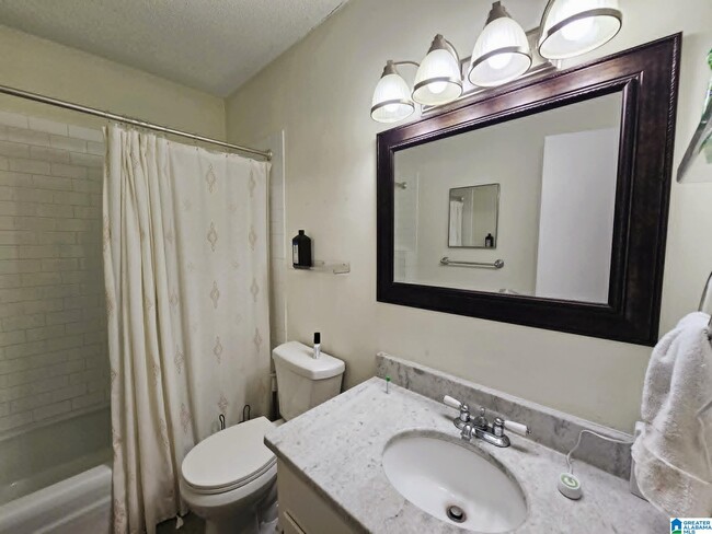 Building Photo - 3449 Sandner Ct