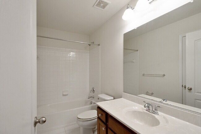 Building Photo - 2564 Cherry Tree Rd