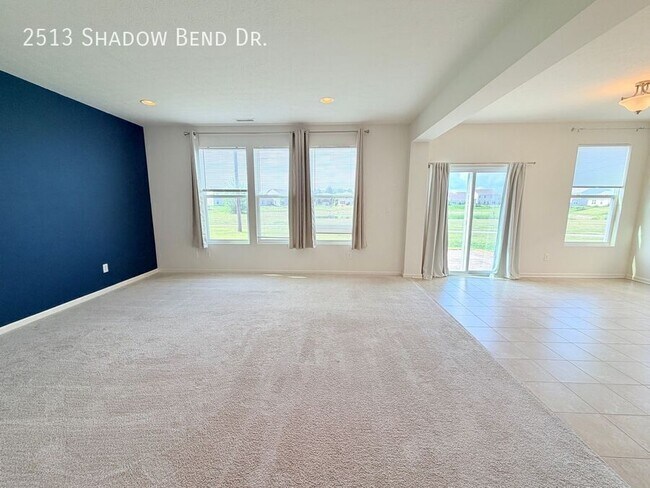 Building Photo - 2513 Shadow Bend Dr