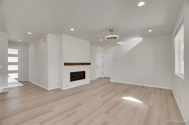 Building Photo - 2548 Simpson Ln