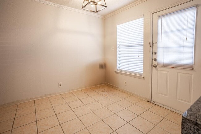 Building Photo - 7800 Northcrest Blvd