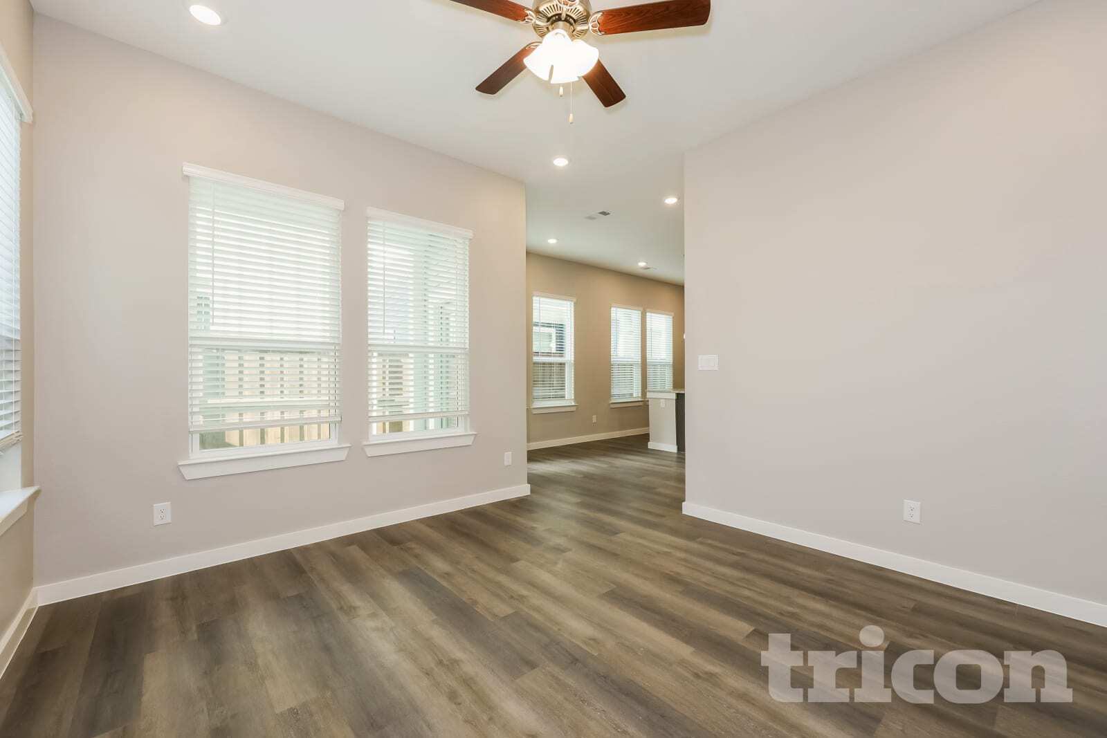 Building Photo - 836 Thorn Hill Dr