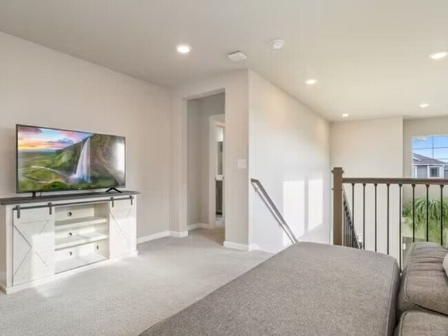 Building Photo - 4bd/2.5ba Covington House