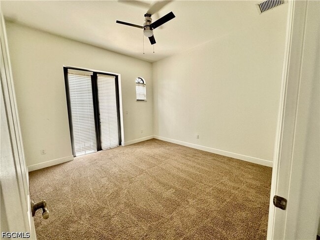 Building Photo - 4910 SW 17th Pl