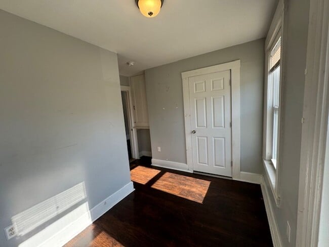 Building Photo - 2-4 Gates Street