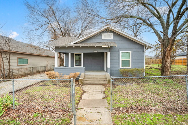 Primary Photo - "Charming 3-Bed Oasis with Granite Touches...