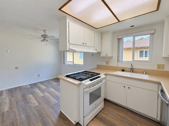 Building Photo - 2164-2164 Via Robles