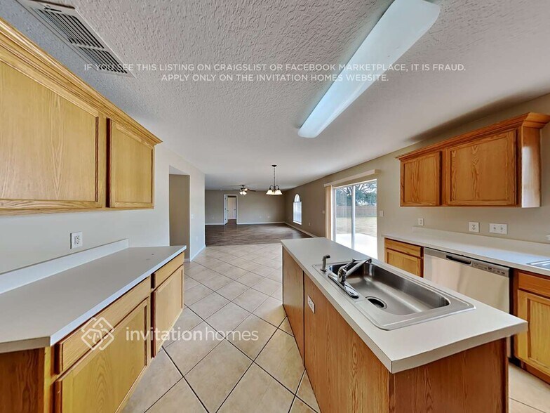 Building Photo - 6012 Sunset Vista Dr