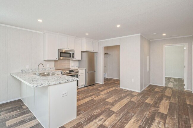 Building Photo - 126 Pansy Ln