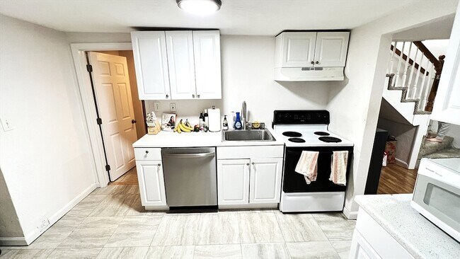 Building Photo - 50 Conant St