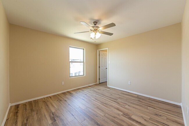 Building Photo - 11234 Sierra Gorda Dr