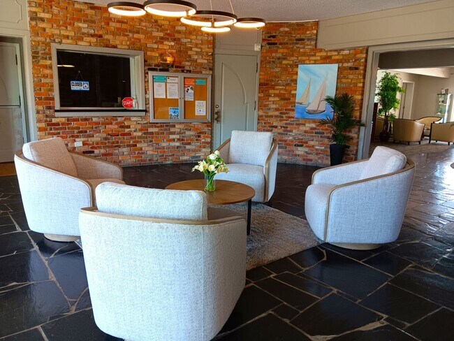 Building Photo - Stunning views, great amenities for 55+ re...