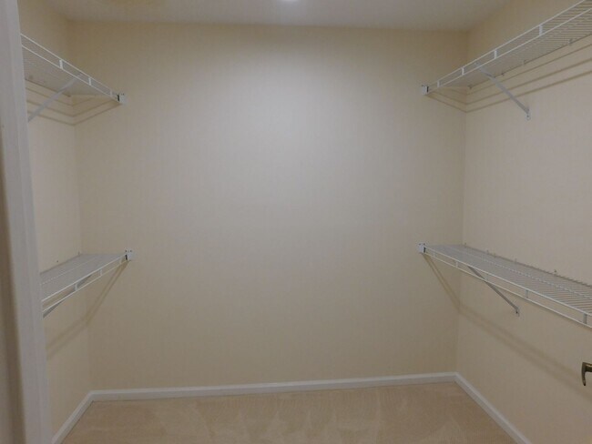 Building Photo - 914 Muirfield Pl