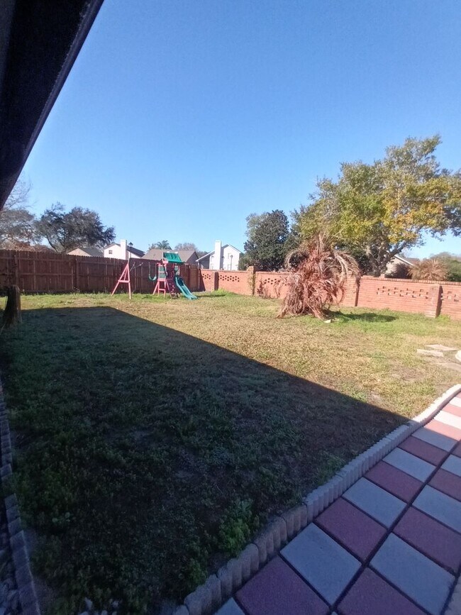 Building Photo - 2 Bed / 2 Bath Single Family for Rent in Oviedo, FL