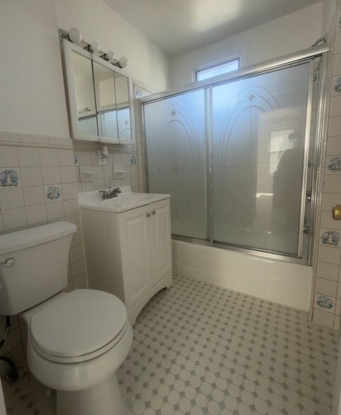 Building Photo - 831-833 William Street, 2