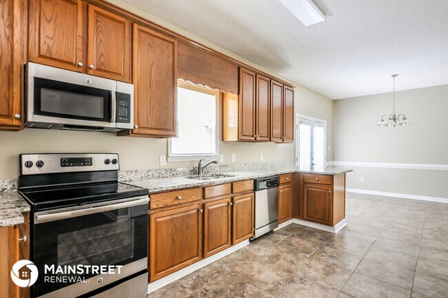 Building Photo - 331 Norwood Dr