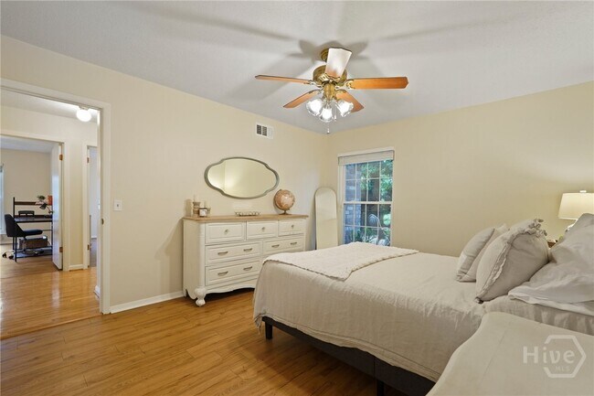 Building Photo - 609 Indigo Cir