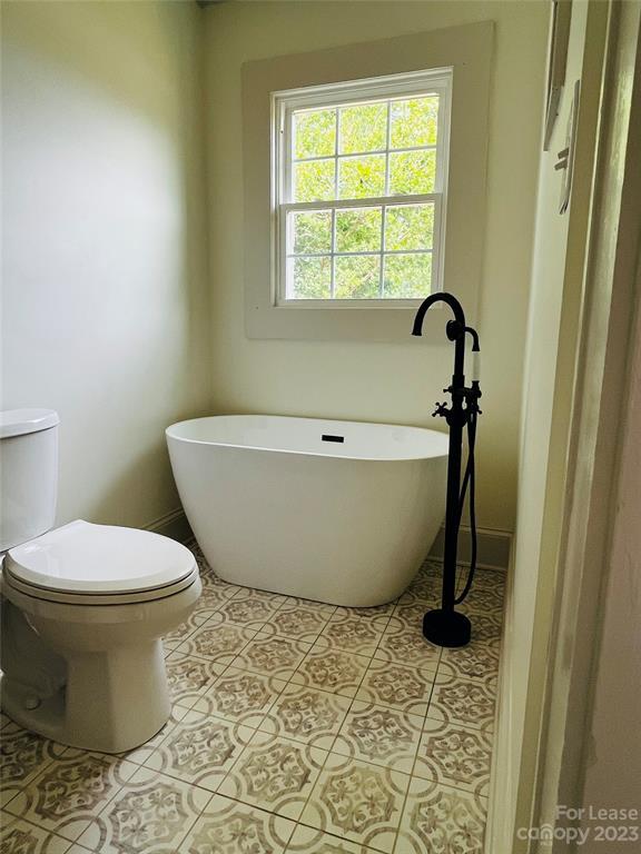 Building Photo - 162 Birtwick Rd