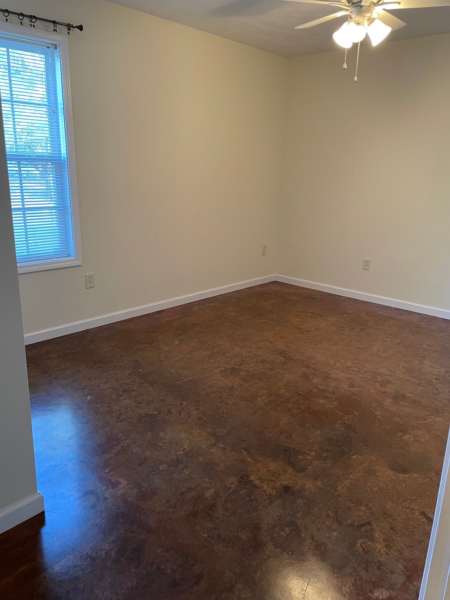 Bedroom #1 - 1030 Sun Creek Rd