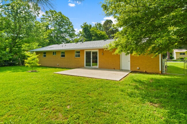 Building Photo - 850 W Kelley St