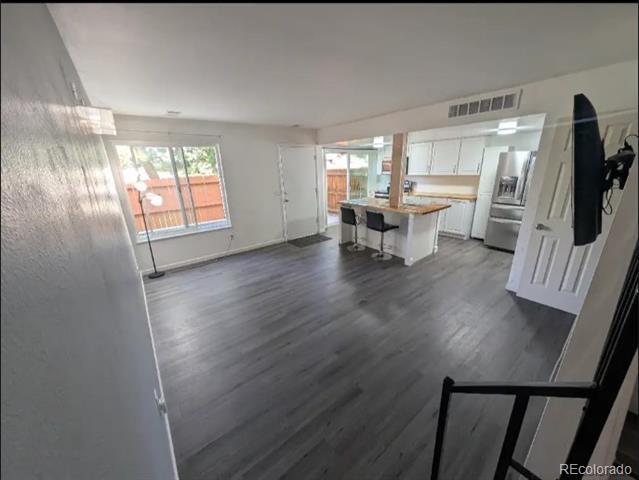 Building Photo - 7998 Chase Cir