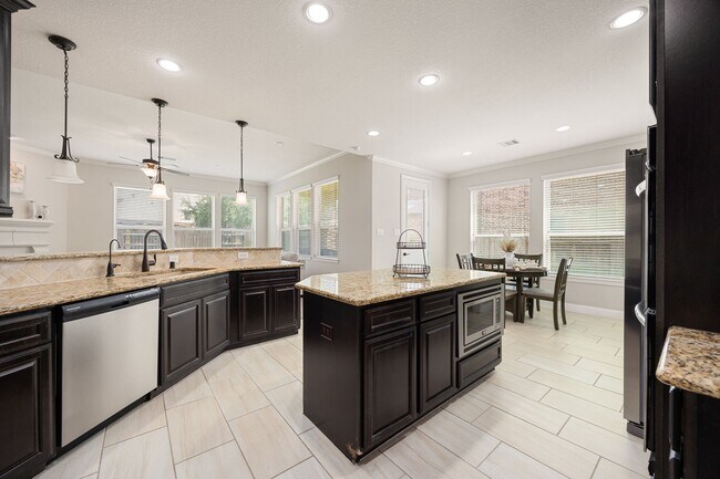 Building Photo - 9338 Taylor Cliff Ln