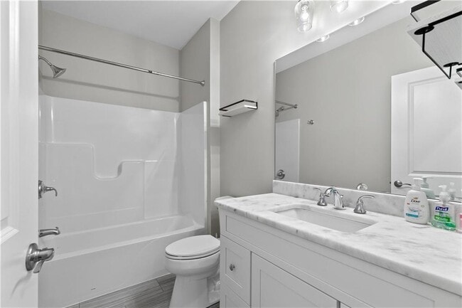 Building Photo - 231 Seawynds Dr