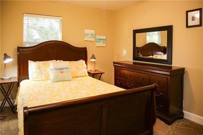 Building Photo - 1000 Sea Island Rd