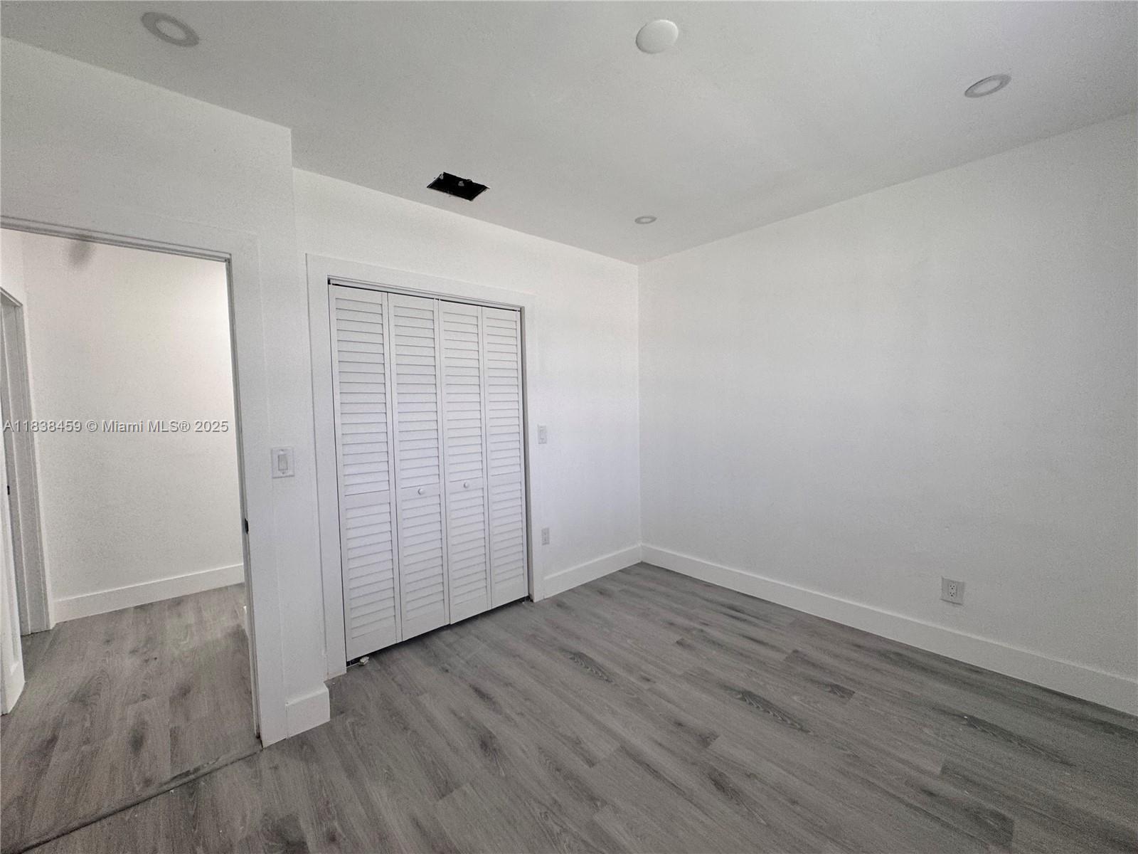 Building Photo - 8430 SW 32nd St