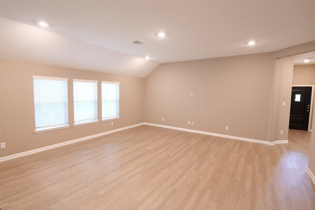 Building Photo - 7211 Songlark Lndg Ct