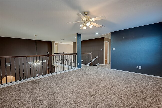 Building Photo - 1419 Kyle Hill Ln