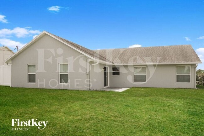 Building Photo - 2800 Fifer Dr