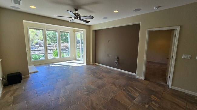 Building Photo - Single Story Del Webb Home!