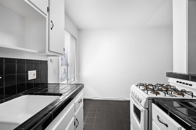 Building Photo - 1724 Abbot Kinney Blvd
