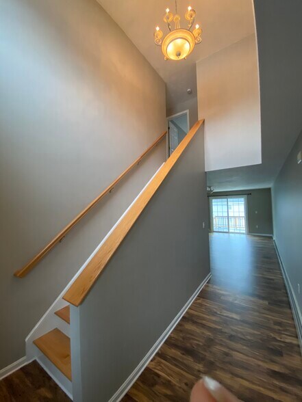 Building Photo - 176 Middle St