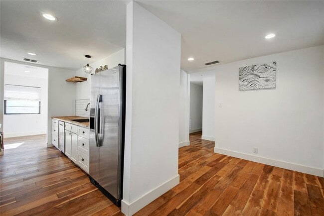 Building Photo - 6803 Santos St